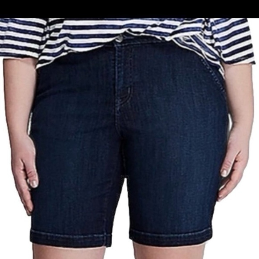 NWT Lane Bryant Venezia Denim Jean Shorts Stretch 5” Inseam 49” Waist Sz 26 New